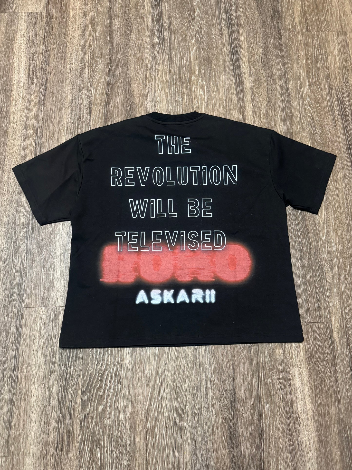 REVOLUTIONARY GRAPHIC TEE